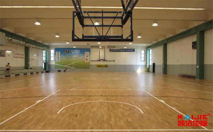 專業的木地板籃球館怎么保養？