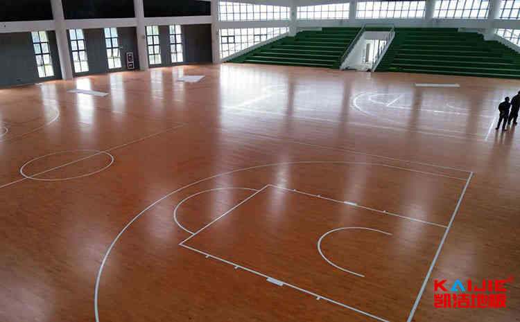東莞有籃球場是木地板的嗎