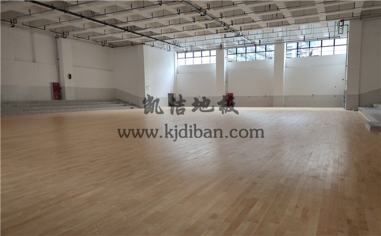 四川綿陽實驗中學體育館木地板項目-凱潔實木運動地板廠家