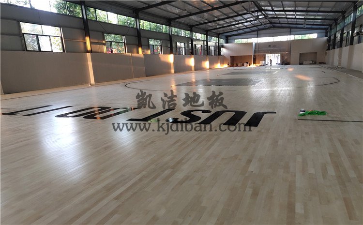 山東蘭陵代村LA動力籃球館木地板項目-凱潔實木運動地板廠家